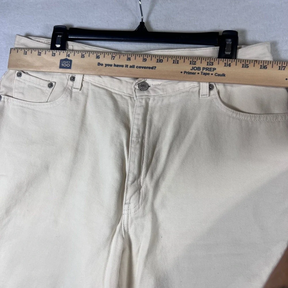 Vintage Levis 550 High Waisted Denim Shorts Cream Off White Womens Size 14 31w